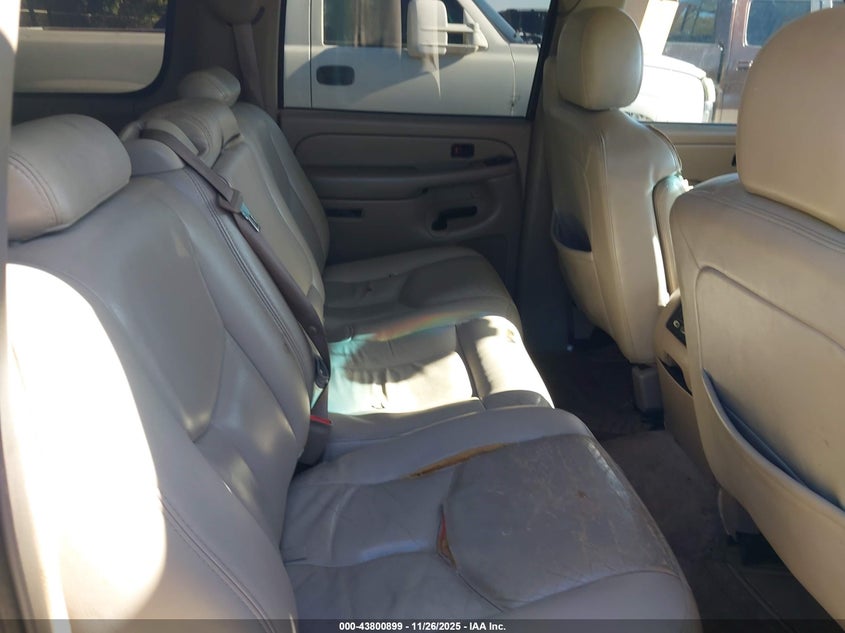 2004 Chevrolet Suburban 1500 Lt VIN: 3GNEC16Z64G318612 Lot: 43800899