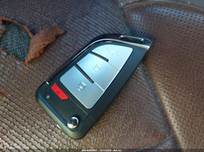 2015 Chevrolet Tahoe Ltz VIN: 1GNSKCKC1FR126634 Lot: 43800907