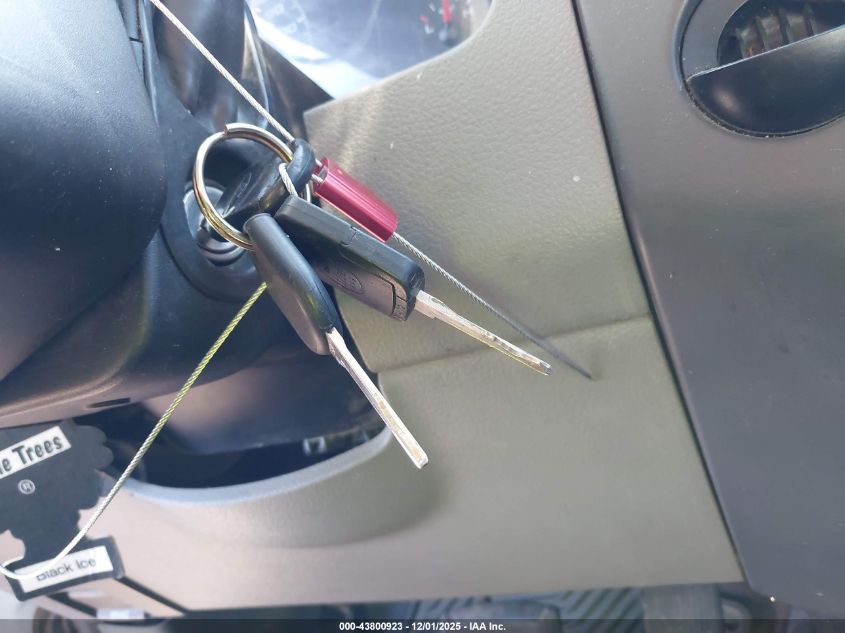 2005 Ford F-150 Stx/Xl/Xlt VIN: 1FTRF14W35NB49667 Lot: 43800923