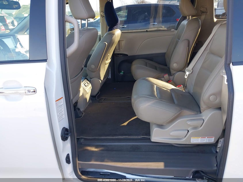 2019 Toyota Sienna Xle 8 Passenger VIN: 5TDYZ3DC7KS992314 Lot: 43801000