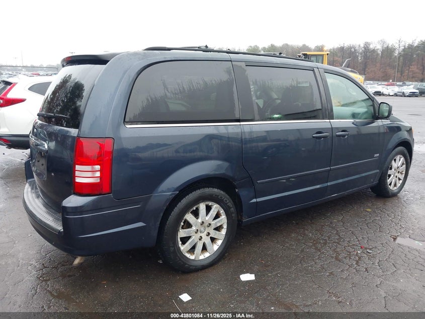 2008 Chrysler Town & Country Touring VIN: 2A8HR54P88R839028 Lot: 43801084