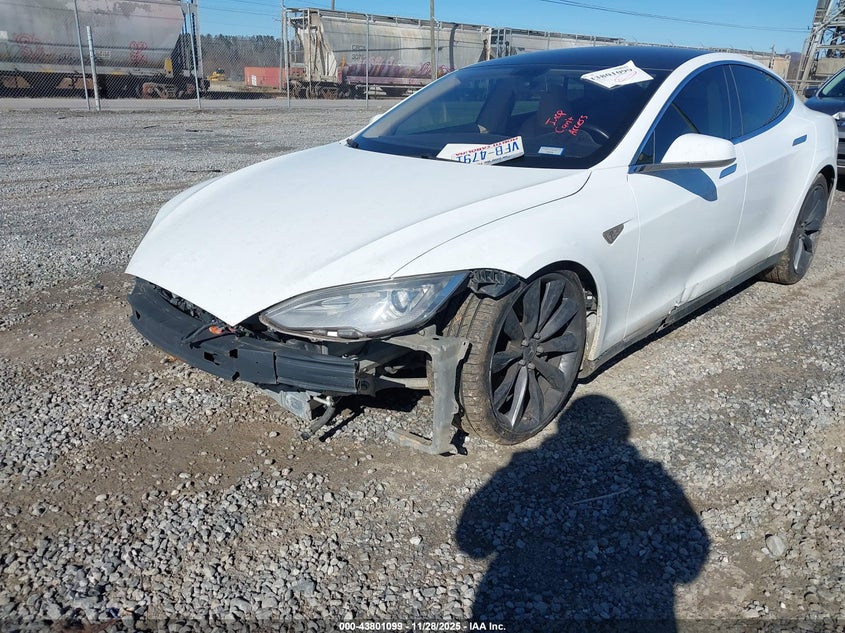 2013 Tesla Model S Performance VIN: 5YJSA1DP0DFP05519 Lot: 43801099