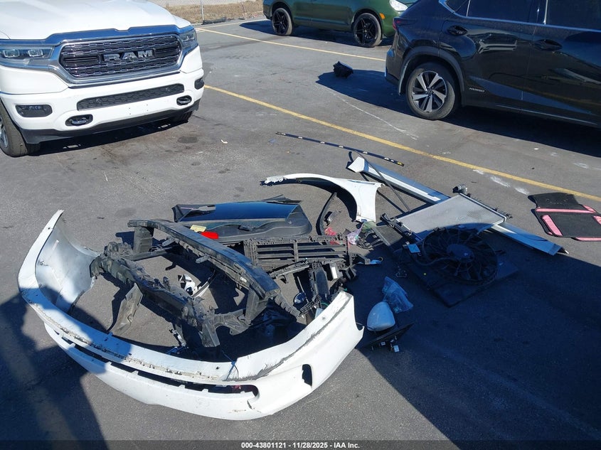 2017 Kia Optima Hybrid VIN: KNAGT4LE7H5014901 Lot: 43801121