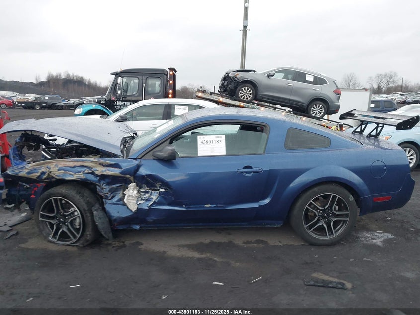 2007 Ford Mustang V6 Deluxe/V6 Premium VIN: 1ZVFT80N975240363 Lot: 43801183