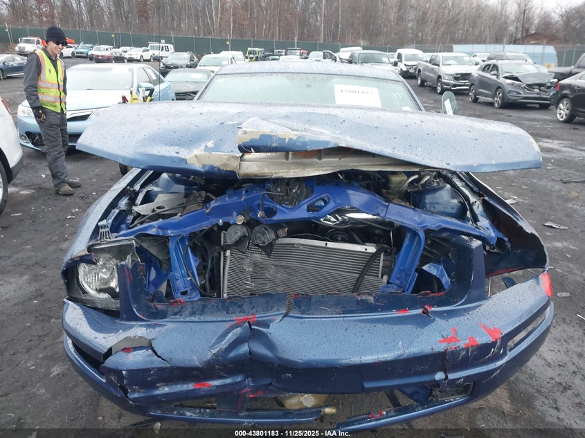 2007 Ford Mustang V6 Deluxe/V6 Premium VIN: 1ZVFT80N975240363 Lot: 43801183