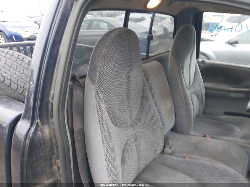 1B7FL26X8WS518548 1998 DODGE DAKOTA photo no. 8
