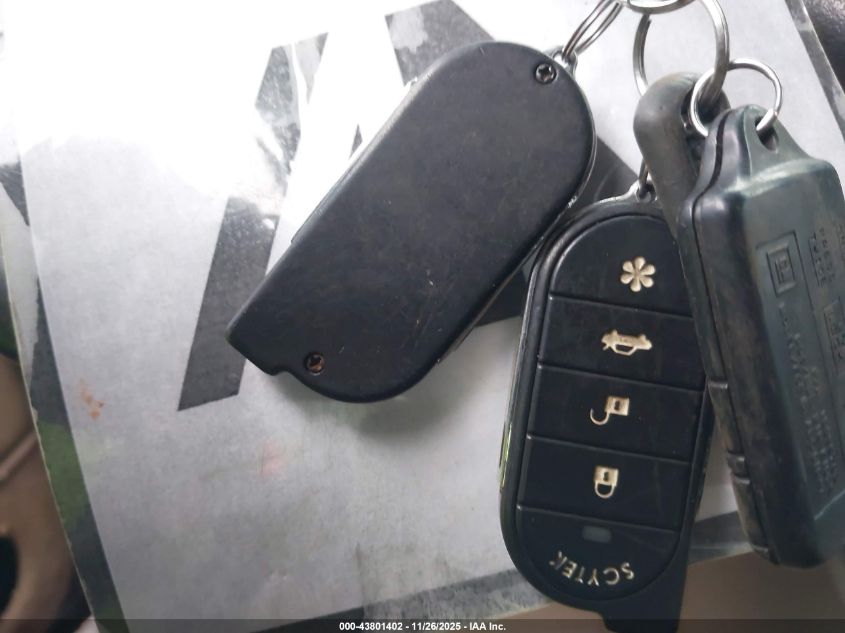 1995 GMC Yukon VIN: 1GKEK13K7SJ760642 Lot: 43801402