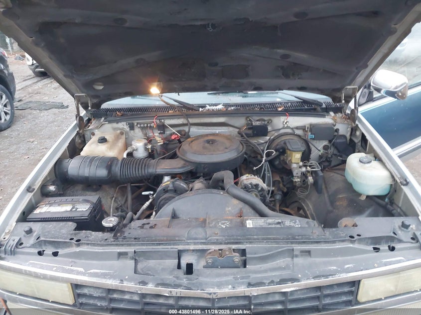 1992 Chevrolet Gmt-400 C1500 VIN: 2GCEC19K8N1167533 Lot: 43801496