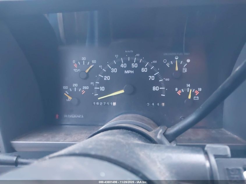 1992 Chevrolet Gmt-400 C1500 VIN: 2GCEC19K8N1167533 Lot: 43801496