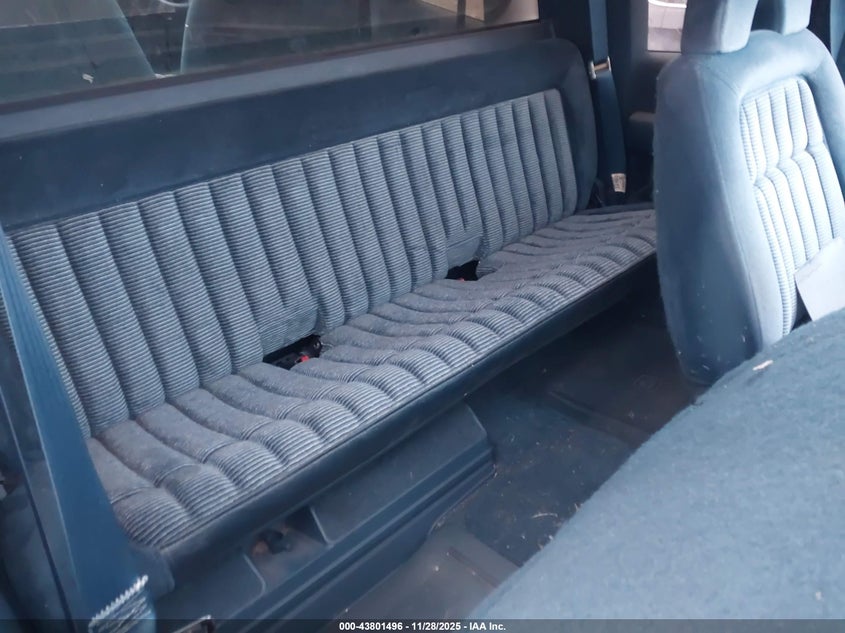 1992 Chevrolet Gmt-400 C1500 VIN: 2GCEC19K8N1167533 Lot: 43801496