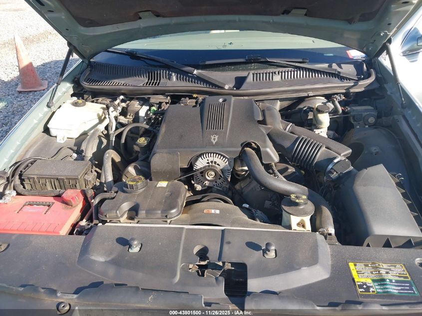 2004 Lincoln Town Car Signature VIN: 1LNHM81W74Y657664 Lot: 43801500