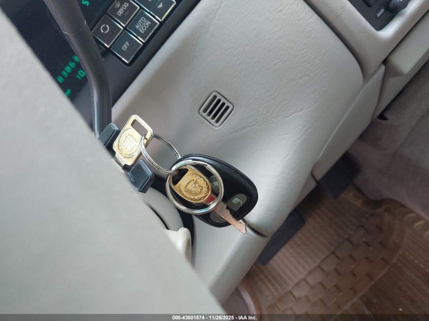 1998 Cadillac Deville Standard VIN: 1G6KD54Y9WU741343 Lot: 43801574