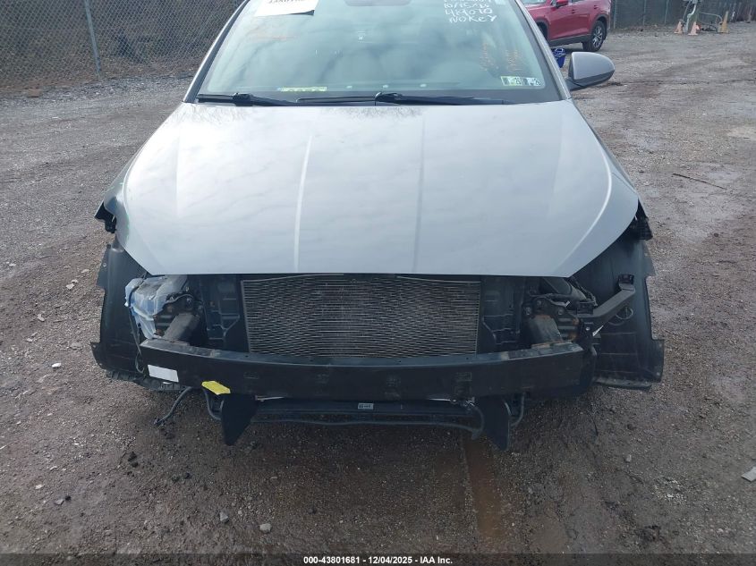 2019 Hyundai Elantra Se VIN: 5NPD74LF7KH419070 Lot: 43801681