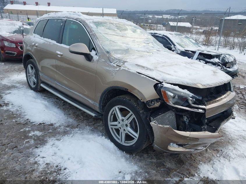 VOLKSWAGEN TOUAREG TDI LUX