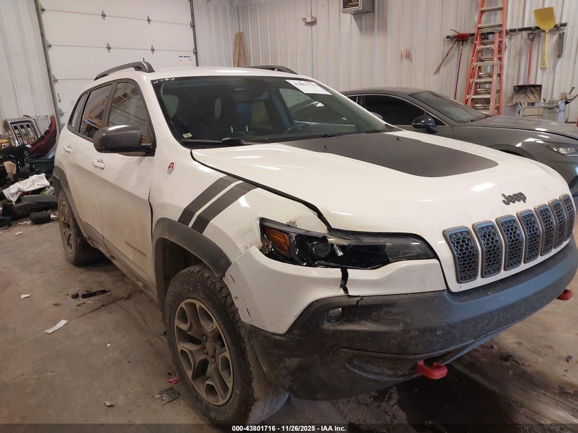 JEEP CHEROKEE TRAILHAWK 4X4