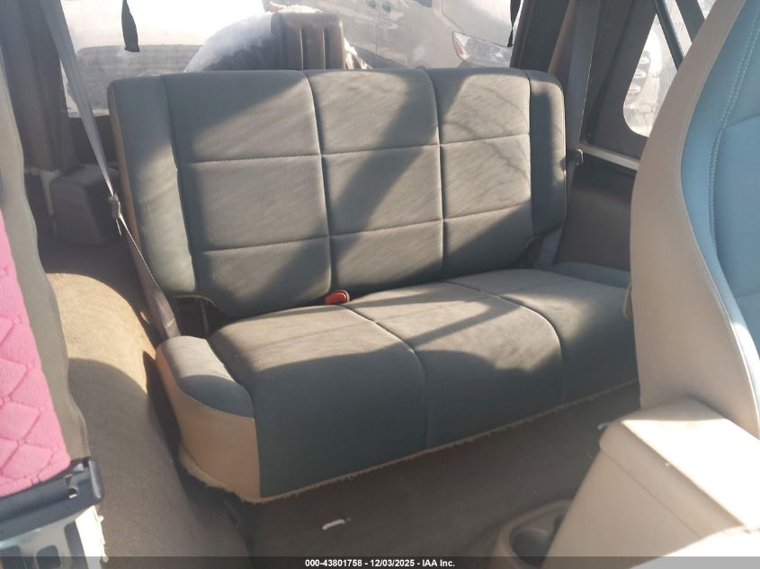 2001 Jeep Wrangler Sahara VIN: 1J4FA59S81P329718 Lot: 43801758