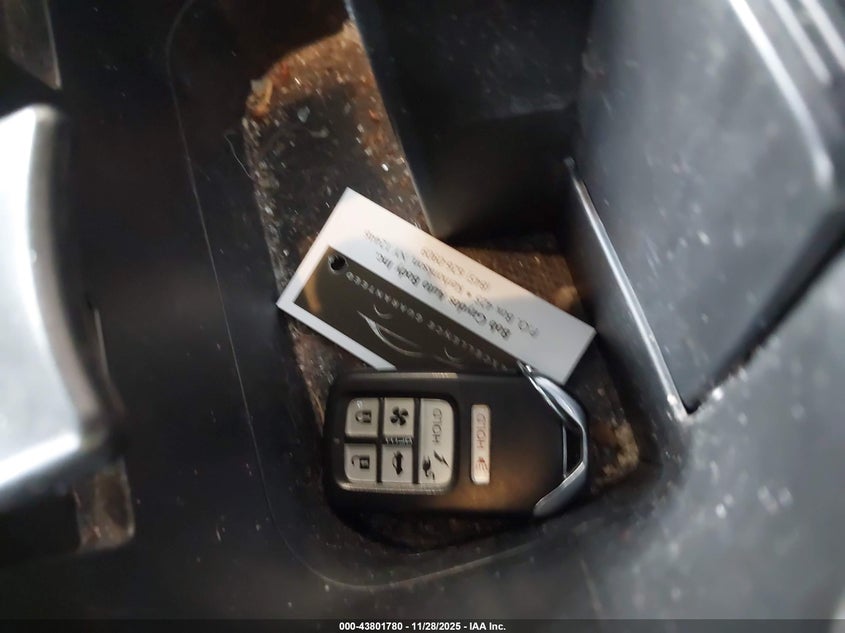 2018 Honda Clarity Plug-In Hybrid VIN: JHMZC5F10JC003281 Lot: 43801780