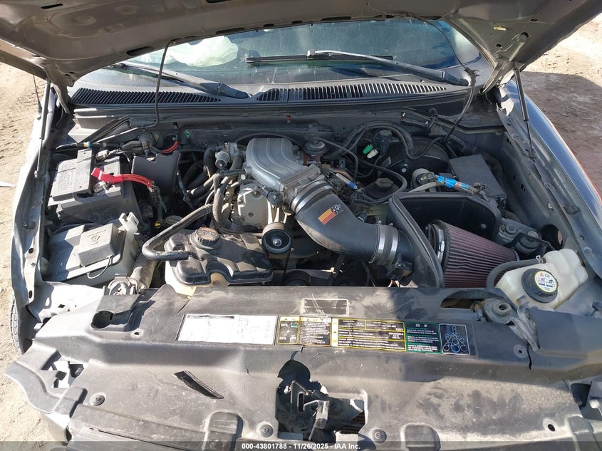 2002 Ford F-150 Lariat VIN: 1FTRW07302KE11427 Lot: 43801788