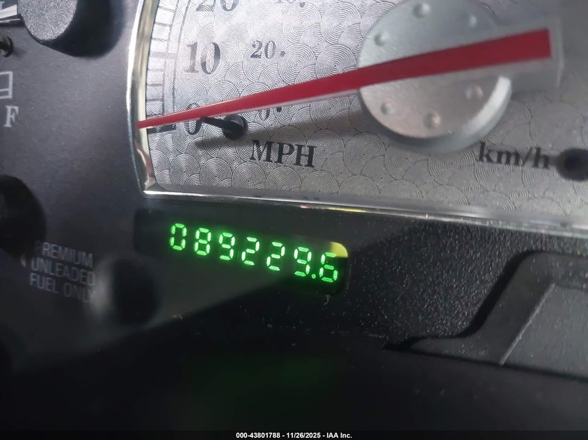 2002 Ford F-150 Lariat VIN: 1FTRW07302KE11427 Lot: 43801788