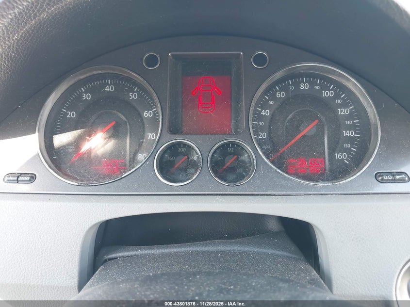 2008 Volkswagen Passat Turbo VIN: WVWJK73C58E204126 Lot: 43801876