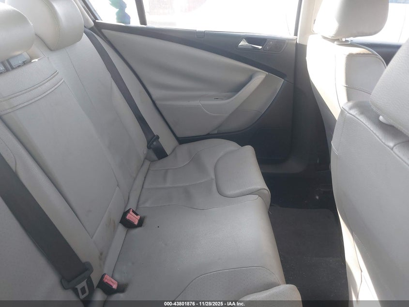 2008 Volkswagen Passat Turbo VIN: WVWJK73C58E204126 Lot: 43801876