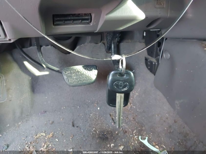 2003 Toyota Sequoia Limited V8 VIN: 5TDZT38A93S149375 Lot: 43801897