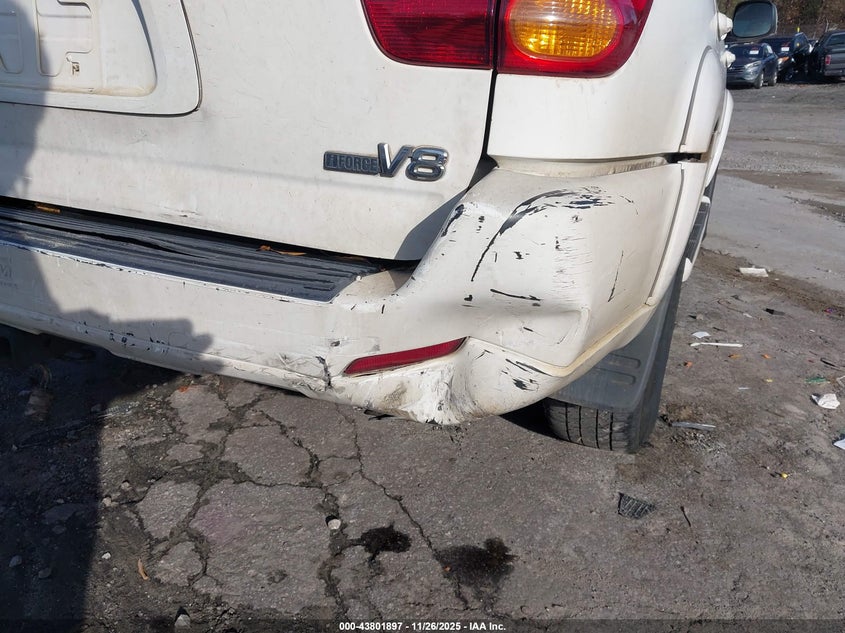 2003 Toyota Sequoia Limited V8 VIN: 5TDZT38A93S149375 Lot: 43801897