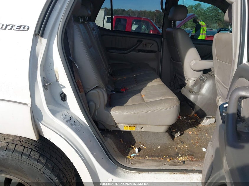 2003 Toyota Sequoia Limited V8 VIN: 5TDZT38A93S149375 Lot: 43801897