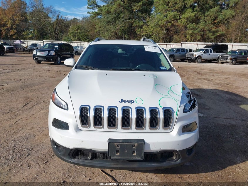 2017 Jeep Cherokee Latitude Fwd VIN: 1C4PJLCB1HW586422 Lot: 43801963