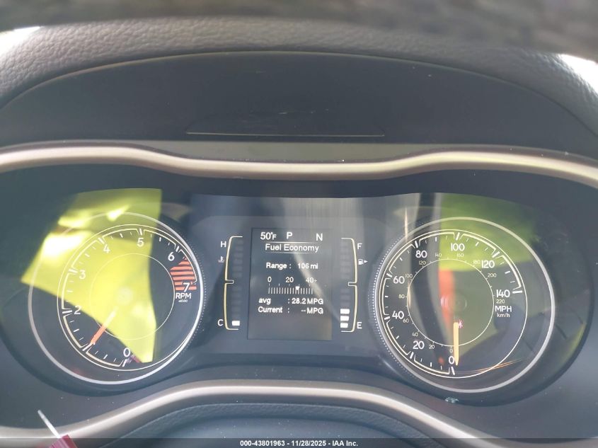 2017 Jeep Cherokee Latitude Fwd VIN: 1C4PJLCB1HW586422 Lot: 43801963