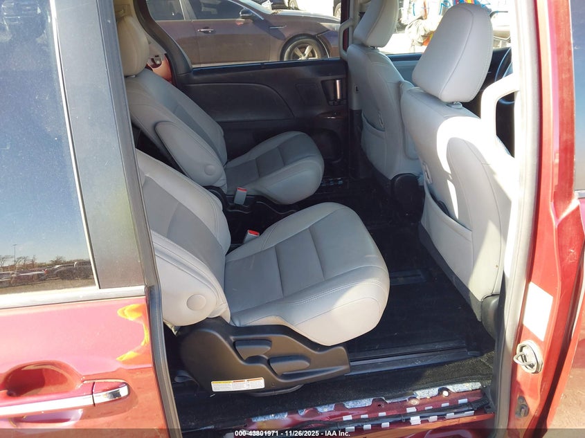 2016 Toyota Sienna Limited Premium 7 Passenger VIN: 5TDDK3DC0GS132653 Lot: 43801971