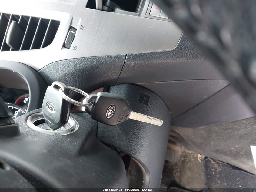 2013 Subaru Legacy 2.5I Limited VIN: 4S3BMBJ69D3015709 Lot: 43802133