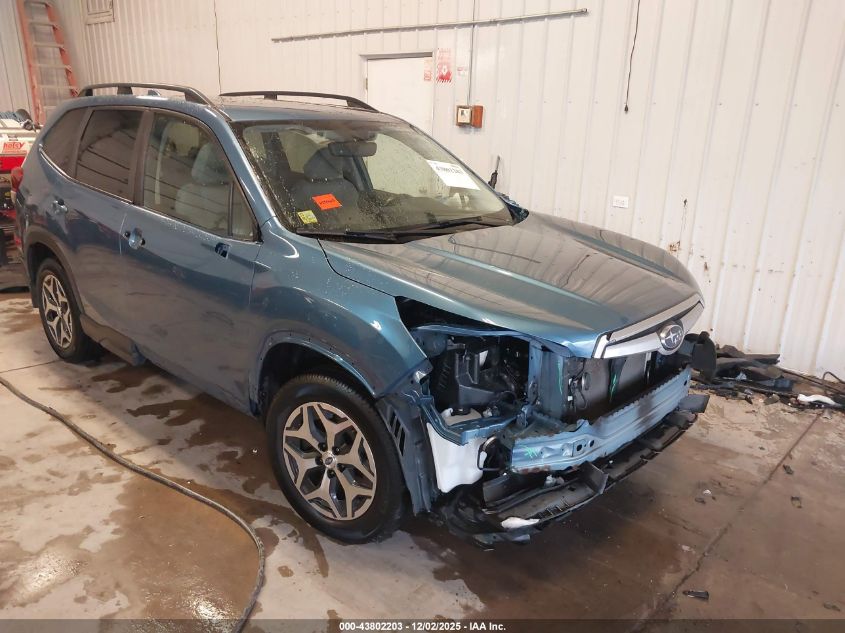 SUBARU FORESTER PREMIUM