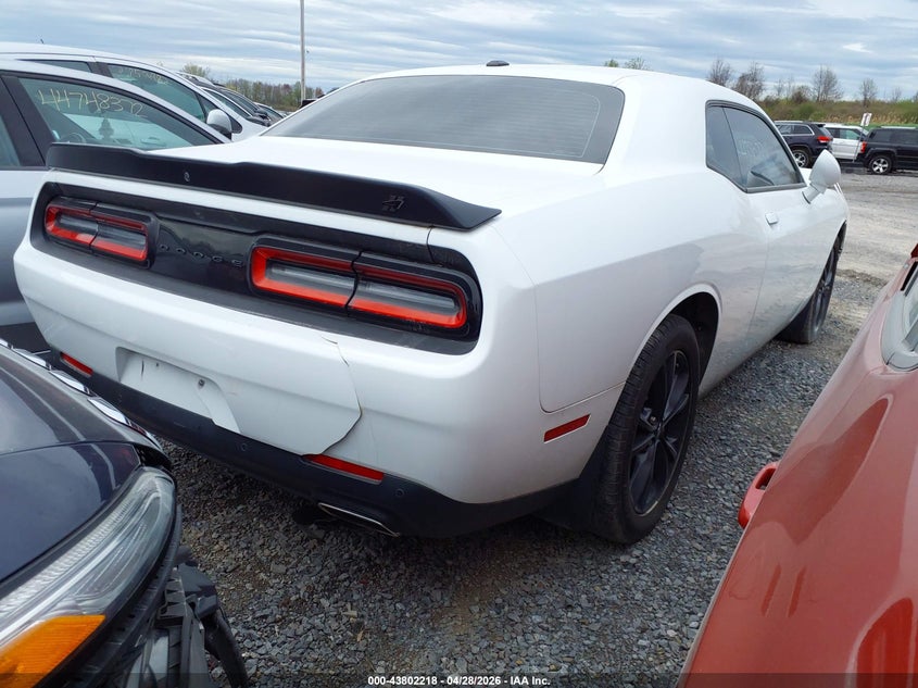 2022 Dodge Challenger Sxt Awd
