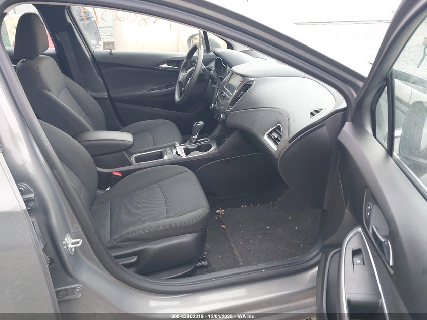 1G1BE5SM7H7257076 2017 CHEVROLET CRUZE photo no. 5