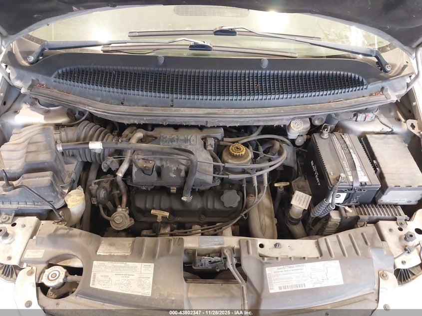 2001 Dodge Grand Caravan Sport VIN: 2B4GP44311R326626 Lot: 43802347