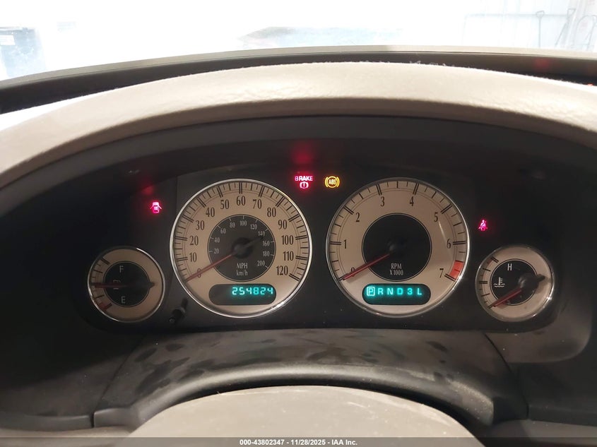 2001 Dodge Grand Caravan Sport VIN: 2B4GP44311R326626 Lot: 43802347