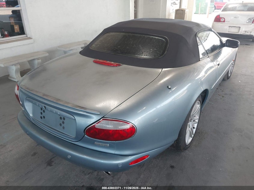 SAJDA42BX33A34653 2003 JAGUAR XKR photo no. 4