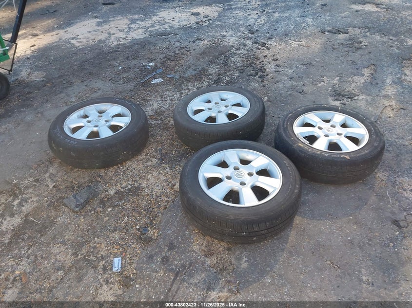 2008 Nissan Versa 1.8Sl VIN: 3N1BC13E38L435318 Lot: 43802423