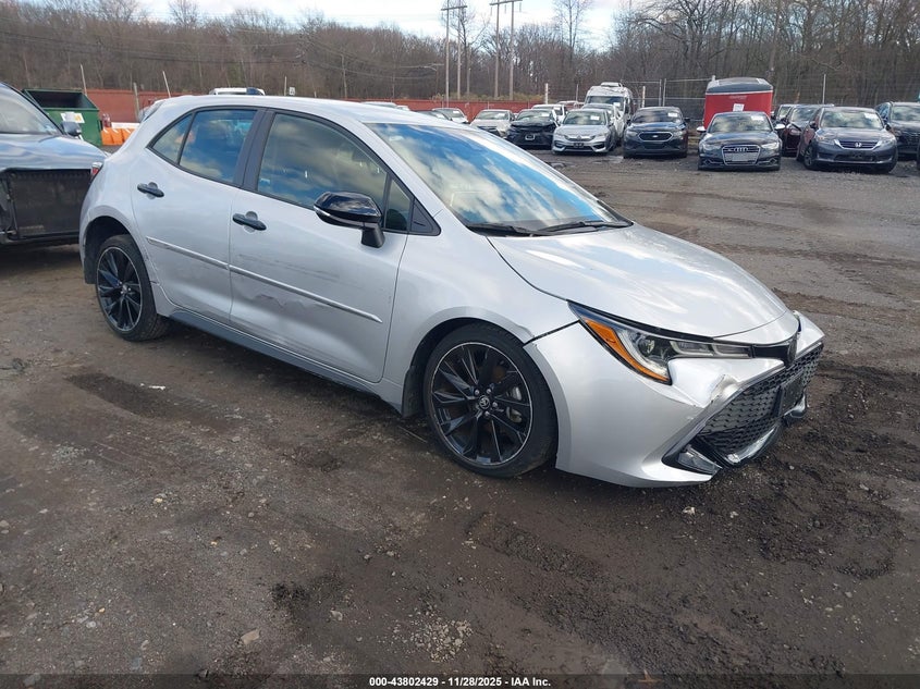 TOYOTA COROLLA SE NIGHTSHADE EDITION