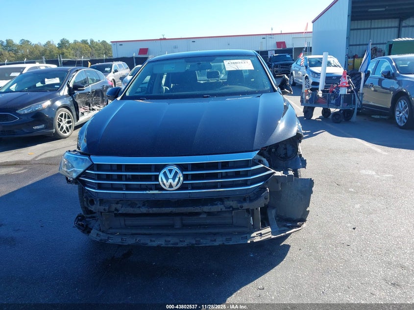 2019 Volkswagen Jetta 1.4T R-Line/1.4T S/1.4T Se VIN: 3VWC57BU2KM027995 Lot: 43802537