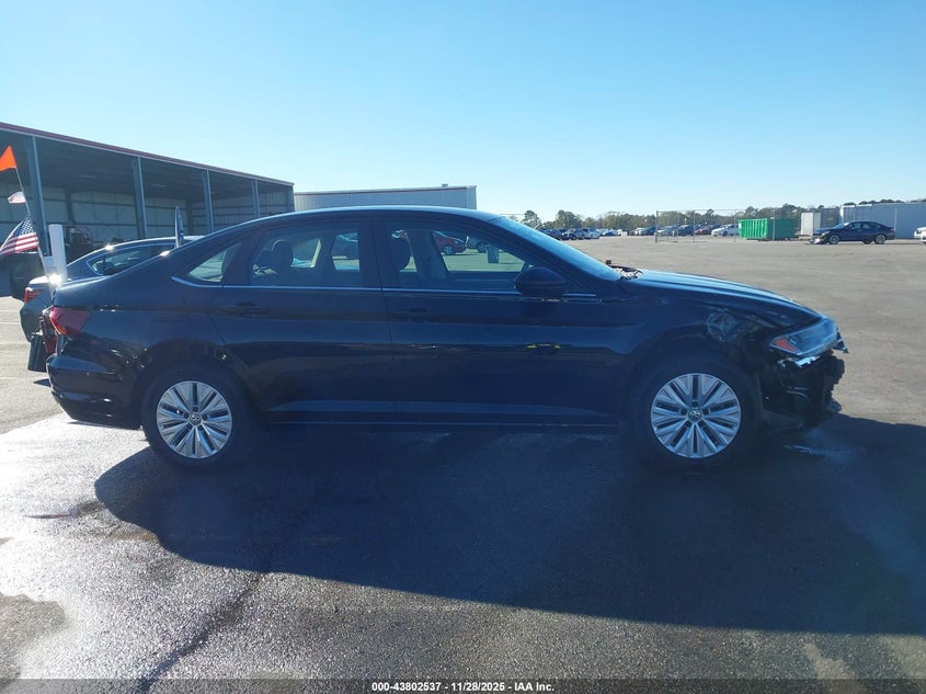 2019 Volkswagen Jetta 1.4T R-Line/1.4T S/1.4T Se VIN: 3VWC57BU2KM027995 Lot: 43802537