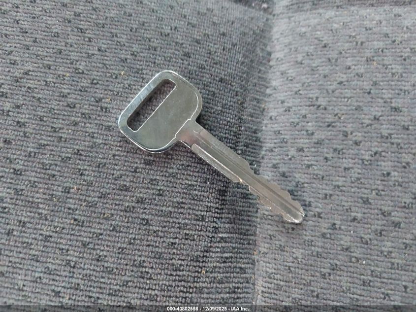 2000 Toyota Camry Le VIN: 4T1BG22K6YU960230 Lot: 43802558