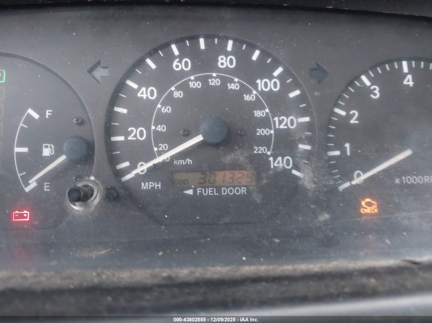 2000 Toyota Camry Le VIN: 4T1BG22K6YU960230 Lot: 43802558