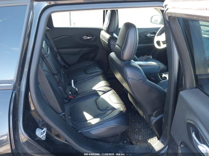 2014 Jeep Cherokee Trailhawk VIN: 1C4PJMBS5EW111617 Lot: 43802596