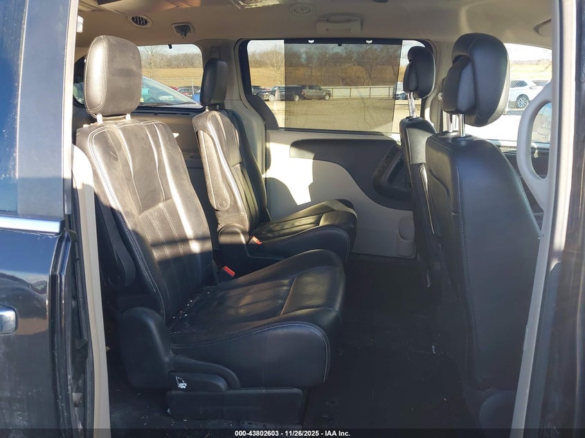 2014 Chrysler Town & Country Touring-L VIN: 2C4RC1CG2ER469455 Lot: 43802603