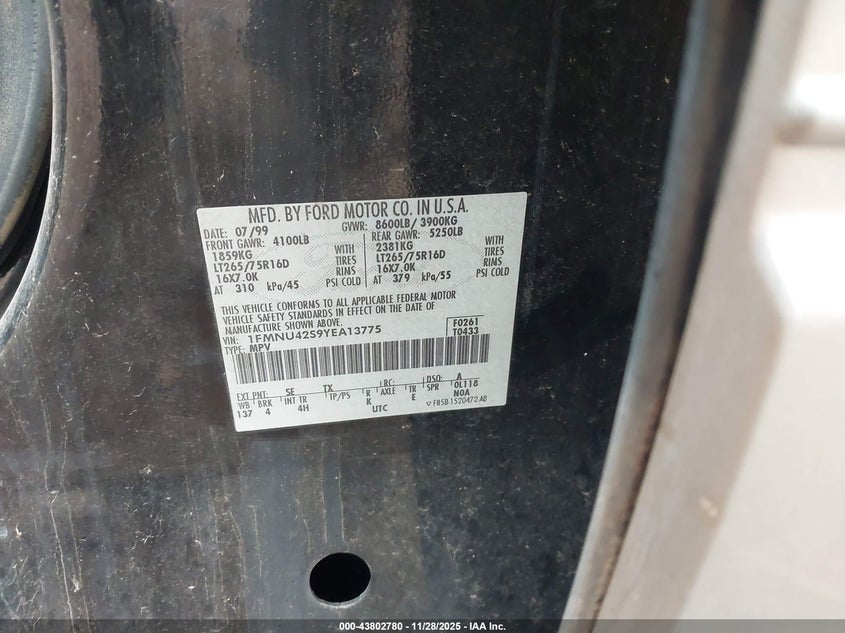 2000 Ford Excursion Limited VIN: 1FMNU42S9YEA13775 Lot: 43802780