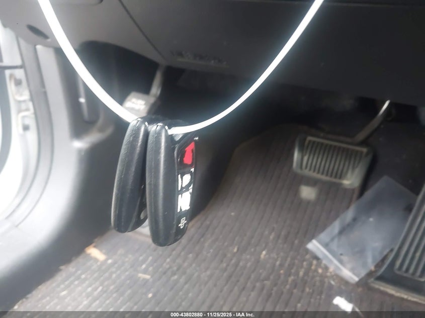 2013 Hyundai Santa Fe Sport 2.0T VIN: 5XYZUDLA3DG061513 Lot: 43802880