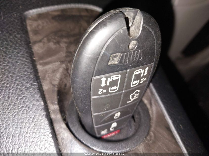 2011 Dodge Grand Caravan Crew VIN: 2D4RN5DGXBR710760 Lot: 43802909