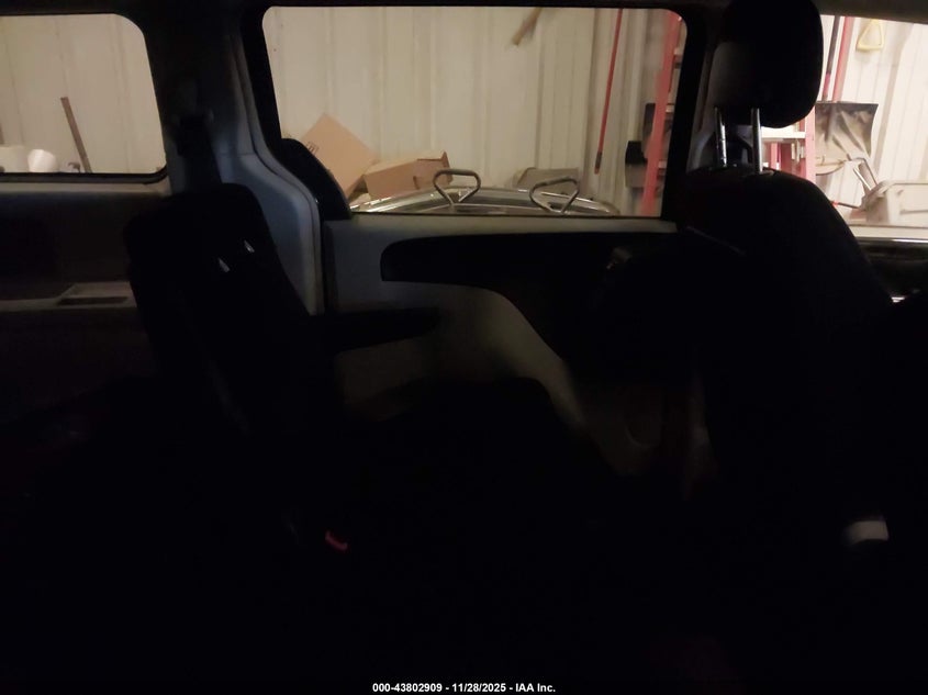 2011 Dodge Grand Caravan Crew VIN: 2D4RN5DGXBR710760 Lot: 43802909